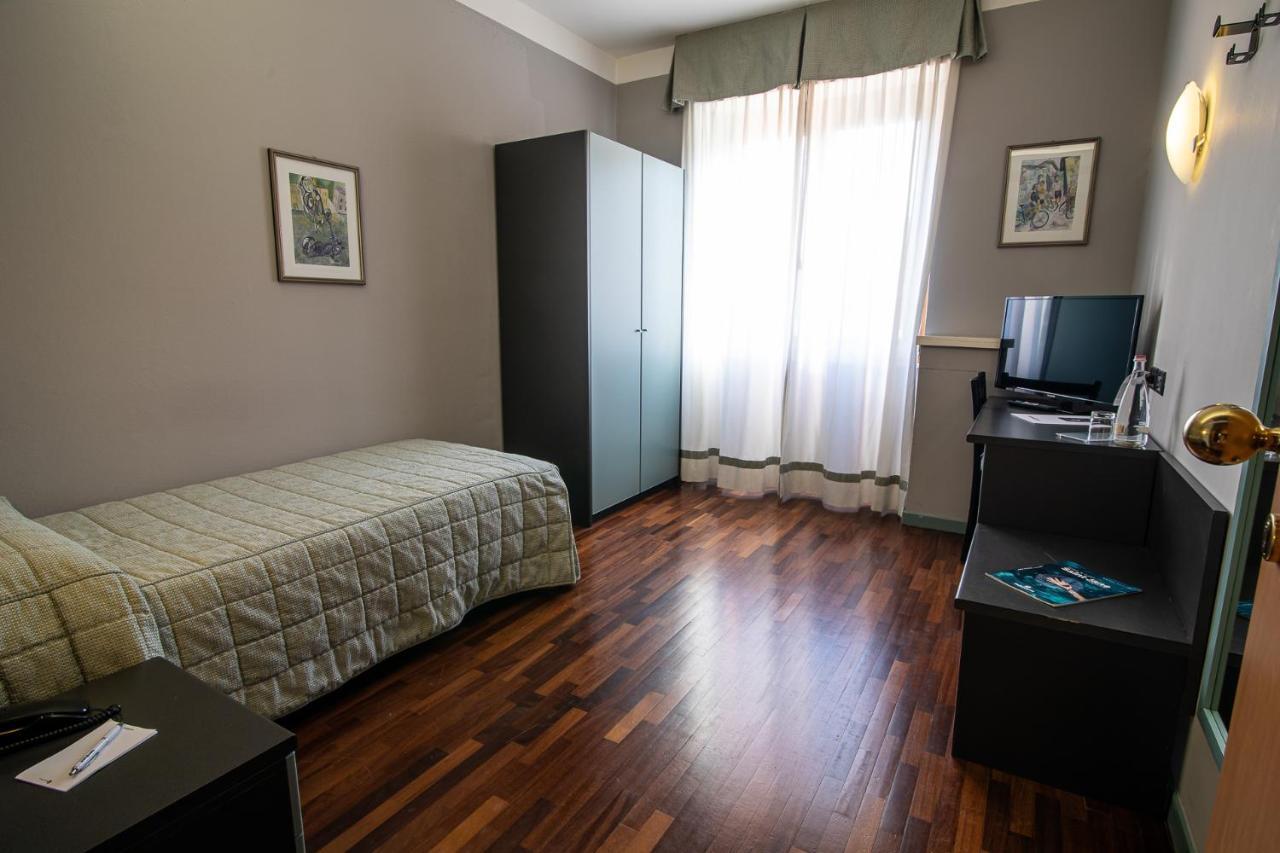 Hotel Vittoria Sondrio Kültér fotó