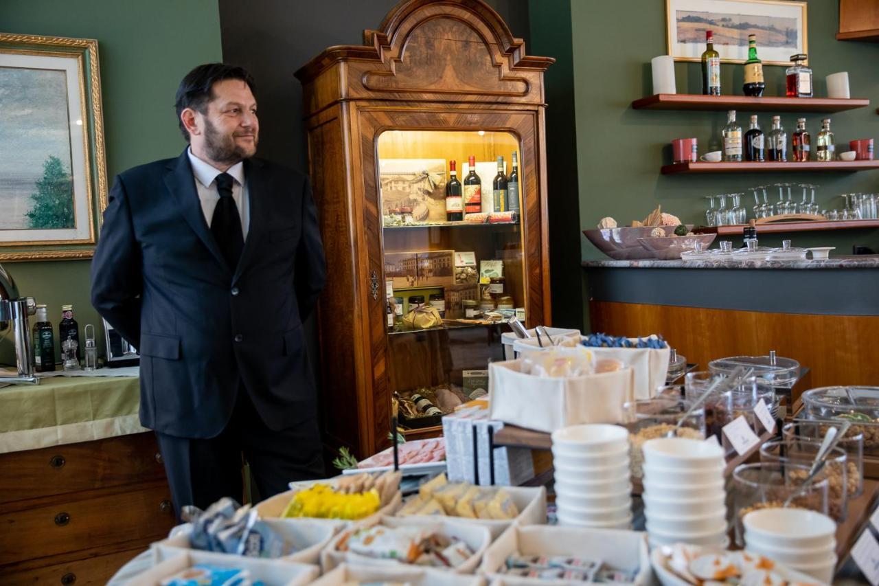 Hotel Vittoria Sondrio Kültér fotó